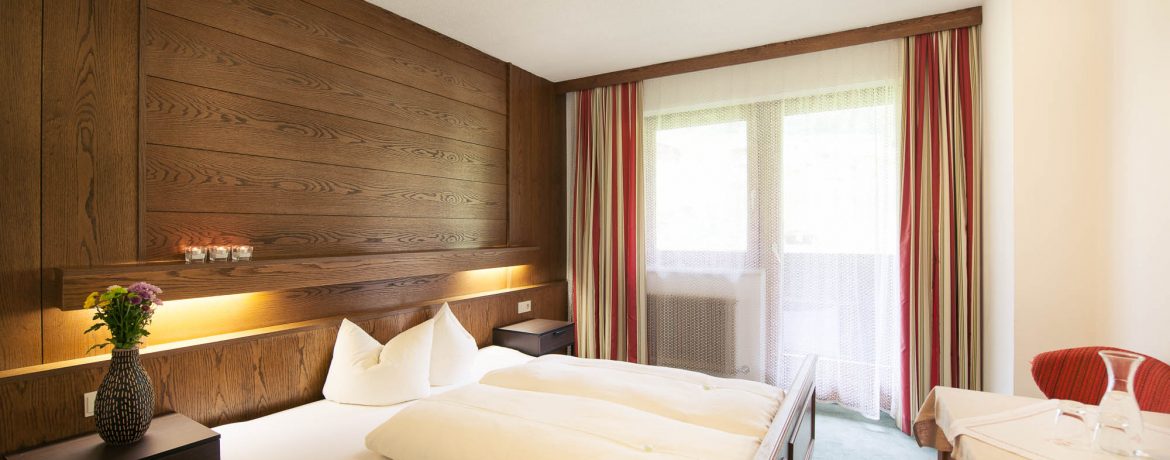 Doppelzimmer Edelweiss vom Steuxner Hotel Neustift Stubaital