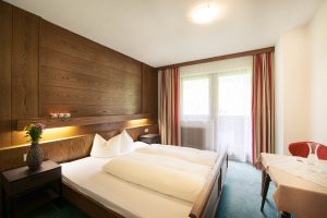 Doppelzimmer Edelweiss vom Steuxner Hotel Neustift Stubaital